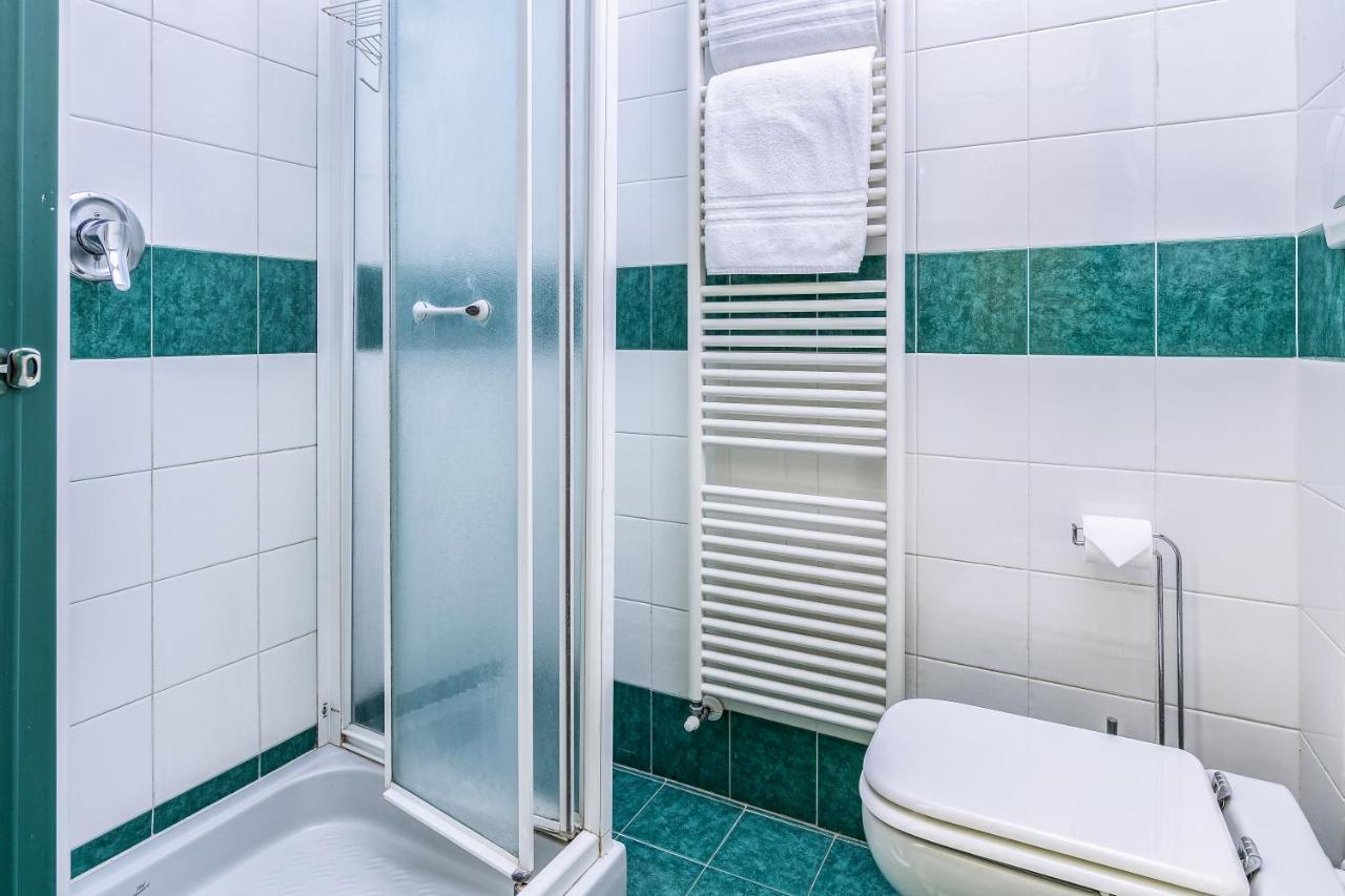 Beplace Apartments In Dateo Milan Luaran gambar